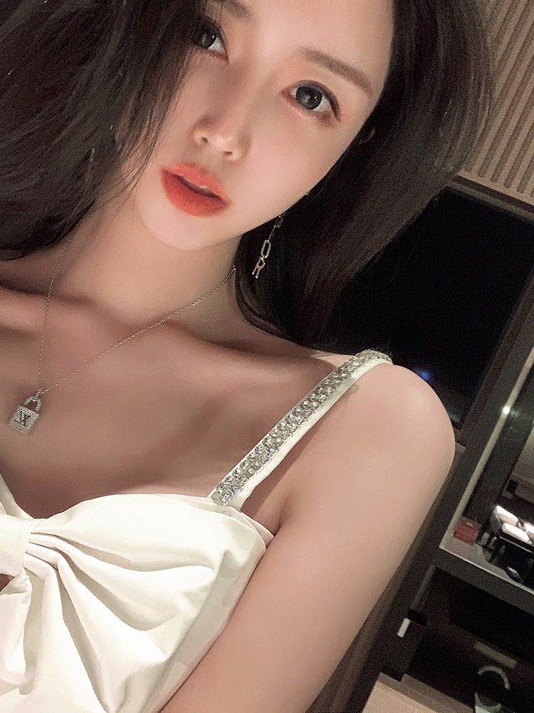 今天给大家安利一家武侯区SPA水疗休闲会所,美女技师带你享受无与伦比
