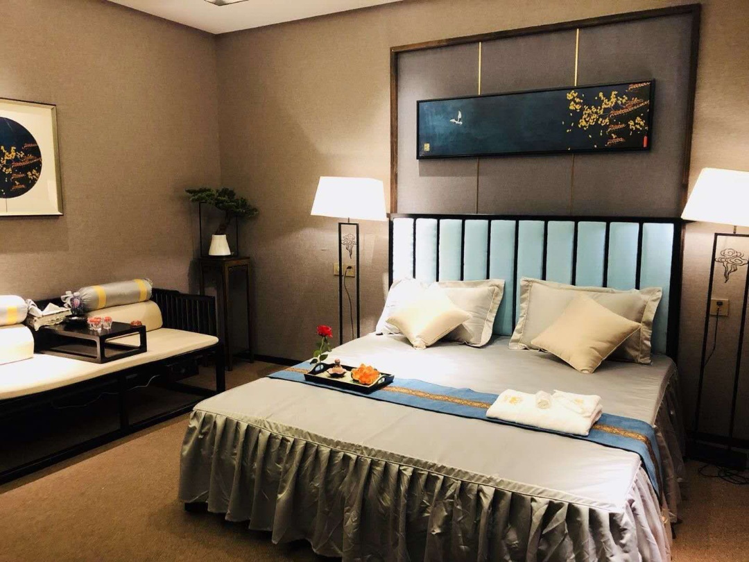 今天给大家安利一家龙泉驿区SPA足疗会馆专属剧情,颜值内涵并存